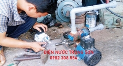 Thợ sửa máy bơm nước 