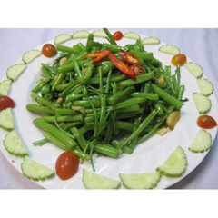 RAU MUỐNG Xào Tỏi / Xào Chao
