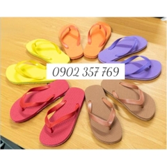 Dép nhiều màu