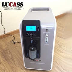 Máy tạo oxy 5 lít/phút Lucass SZ-5BW có chức năng xông