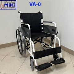 Xe lăn Miki Nhật Bản VA-0 có chỗ cắm cọc truyền dịch