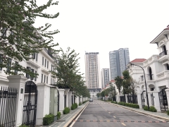 Cho thuê tầng 1,2 căn LKB01 shophouse Embassy Garden kđt Tây Hồ Tây.