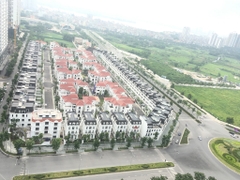 Cho thuê tầng 1,2 căn LKB01 shophouse Embassy Garden kđt Tây Hồ Tây.