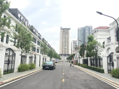 Cho thuê căn góc LKA12 shophouse Embassy Garden kđt Tây Hồ Tây.