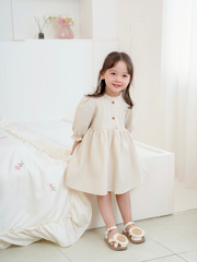 Váy tay dài cổ viền ren nẹp cúc màu be siêu xinh