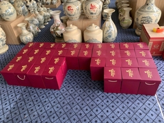 Bình Hút Lộc Hoa Sen In Logo Và Chữ Cao 29cm Gốm Chu Đậu Vẽ Vàng