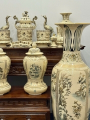 Bộ Đồ Thờ Cho Ban 1,75m đến 1,97m Đầy Đủ Choé + Đỉnh + Lục Bình 1,66m Gốm Chu Đậu Vẽ Vàng