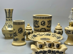 Bộ Đồ Thờ Hoạ Tiết Rồng Cho Ban Thờ 1,27m Đến 1,53m Gốm Chu Đậu Truyền Thống