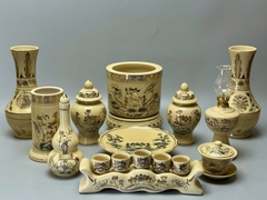 Bộ Đồ Thờ Cho Ban 1,27m-1,53m Hoạ Tiết Hoa Sen Gốm Chu Đậu Vẽ Vàng