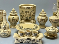 Bộ Đồ Thờ Hoạ Tiết Sen Vẽ Vàng Cho Ban Thờ 1,27m Gốm Chu Đậu Vẽ Vàng