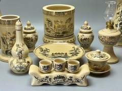 Bộ Đồ Thờ Cho Ban 1,53m Hoạ Tiết Sen Gốm Chu Đậu Vẽ Vàng 24K