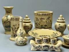 Bộ Đồ Thờ Hoạ Tiết Hoa Sen Cho Ban 1,53m - 1,57m Gốm Chu Đậu Vẽ Vàng