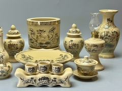 Bộ Đồ Thờ Hoạ Tiết Hoa Sen Cho Ban 1,53m - 1,57m Gốm Chu Đậu Vẽ Vàng