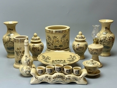 Bộ Đồ Thờ Hoa Sen Cho Ban 1,57m Đến 1,75m Gốm Chu Đâu Vẽ Vàng