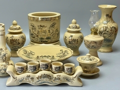 Bộ Đồ Thờ Hoa Sen Cho Ban 1,57m Đến 1,75m Gốm Chu Đâu Vẽ Vàng