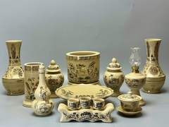 Bộ Đồ Thờ Hoa Sen Cho Ban 1,27m đến 1,57m Gốm Chu Đậu Vẽ Vàng