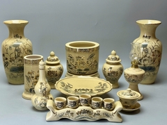 Bộ Đồ Thờ Hoạ Tiết Sen Cho Ban Thờ 1,57m - 1,75m Gốm Chu Đậu Vẽ Vàng