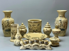 Bộ Đồ Thờ Hoạ Tiết Sen Cho Ban Thờ 1,57m - 1,75m Gốm Chu Đậu Vẽ Vàng