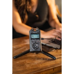 MÁY GHI ÂM TASCAM DR-40X (ĐEN)
