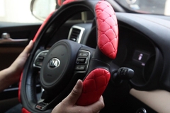 Bọc vô lăng là gì? Giá bọc vô lăng ô tô đắt hay rẻ?