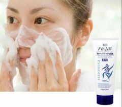 Sữa rửa mặt ý dĩ hatomugi Naturie Nhật Bản