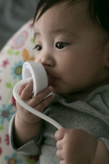 Bình sữa rảnh tay Podee Hands-Free Baby Bottle 250ml