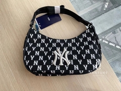 [MLB] Túi đeo vai chữ nhật Monogram Jacquard Hobo Đen