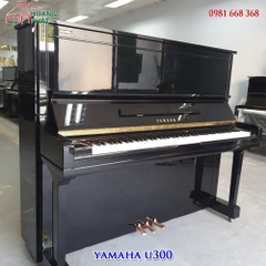 YAMAHA U300