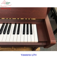 YAMAHA U7H