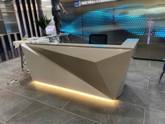 Đá nhân tạo Solid surface ốp quầy lễ tân