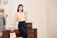 Sơ mi cổ đính đá màu be