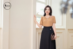 Áo sơ mi cổ tròn đính đá màu nâu