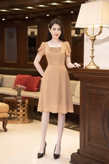 Đầm ly ngực màu be