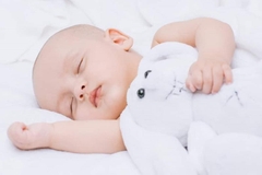 Bé sơ sinh và giấc ngủ: Những bí quyết giúp bé ngủ ngon và sâu