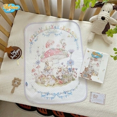 Lót chống thấm hoạ tiết cổ tích