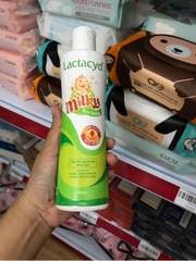 Sữa tắm gội Lactacyd