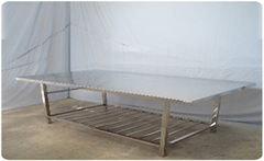 Bàn sơ chế có sàn