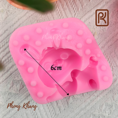 Khuôn silicon thỏ ôm thỏi vàng