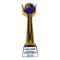 Cúp Vinh Danh Bàn Tay Vàng - CPS08: Kỷ Niệm Chương Độc Đáo Cho Sự Xuất Sắc