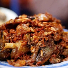 Vịt Cỏ Thả Đồng Cháy Tỏi