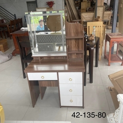 Bàn trang điểm vân gỗ nâu đậm