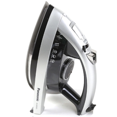 Bàn Ủi Hơi Nước Panasonic PABU-NI-W650CSLRA - Hàng Chính Hãng