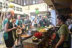 HOI AN COOKING CLASS AND SHOPPING DAY TOUR FROM TIEN SA PORT