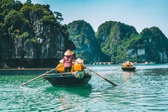 AMAZING TOUR OF HALONG BAY