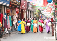 VAN PHUC SILK WEAVING HALF - DAY TOUR