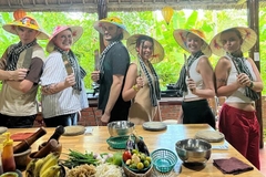 MARKET TO KITCHEN COOKING EXPERIENCE WITH A LOCAL FAMILY IN HOI AN
