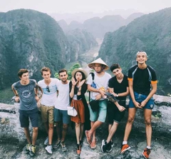 HOA LU AND TRANG AN GROTTOES DAY TOUR