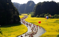 HOA LU AND TRANG AN GROTTOES DAY TOUR