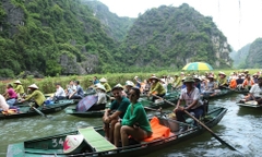 HOA LU AND TRANG AN GROTTOES DAY TOUR