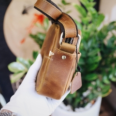 Túi đeo chéo dáng ngang nhỏ gọn